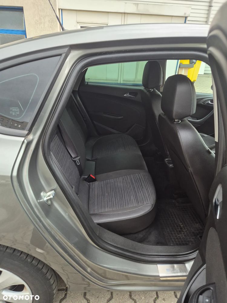 Opel Astra 1.6 Enjoy - 16