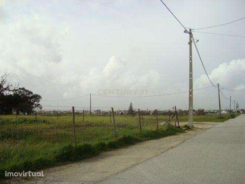 Terreno com 6.694m2 Situado a: 3 km do centro do Montijo. Com potencia - Grande imagem: 3/10