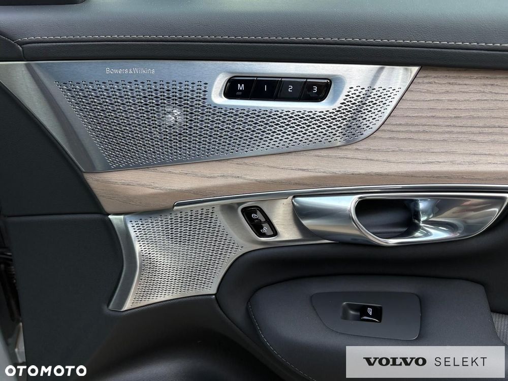 Volvo XC 90 - 21