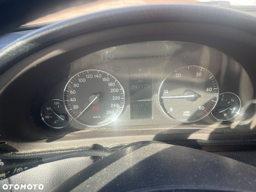 Mercedes-Benz Klasa C 200 CDI Classic - 24