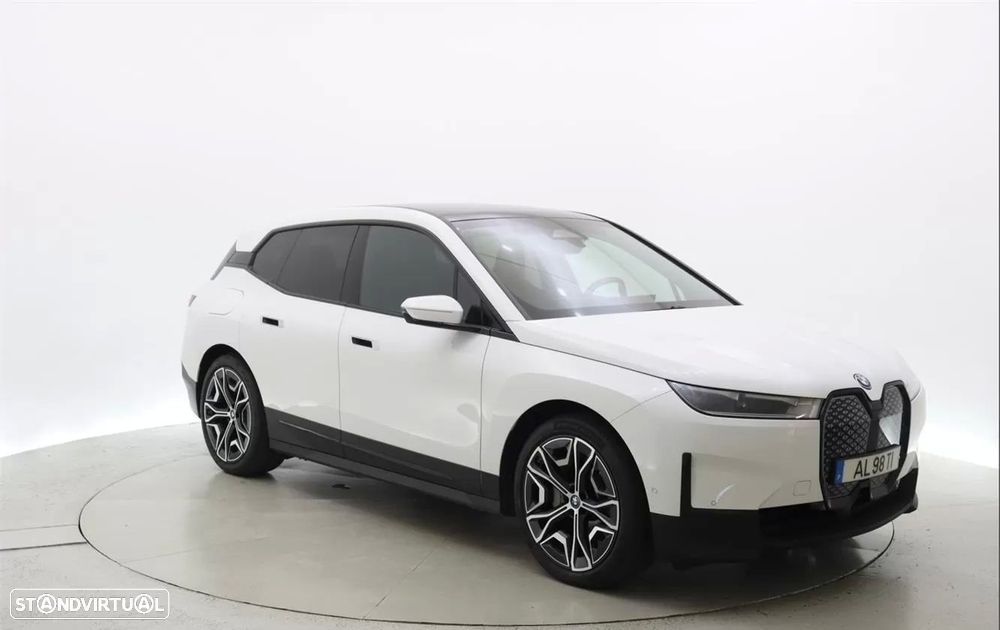 BMW iX xDrive 40 Pack Desportivo - 9