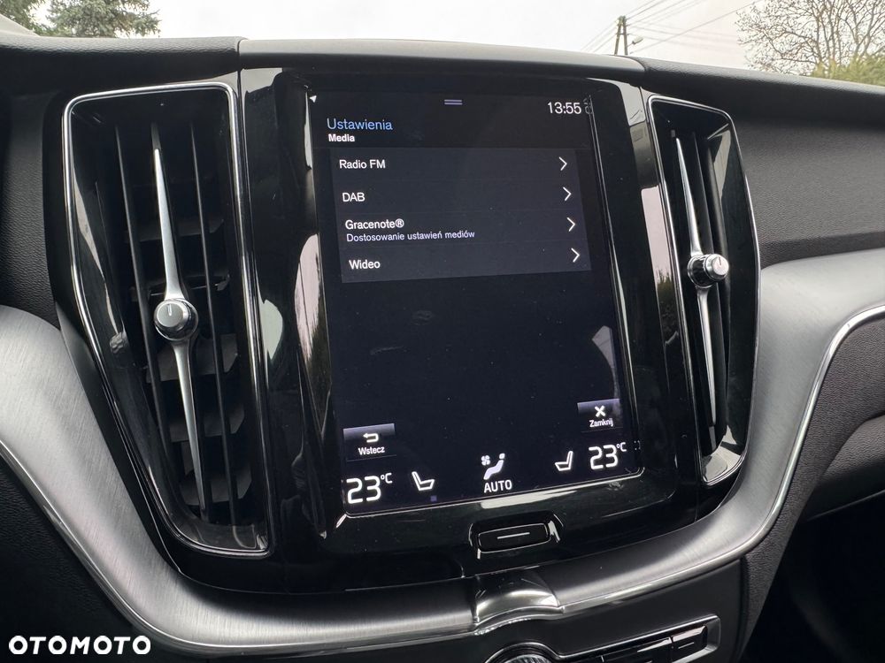 Volvo XC 60 D3 Momentum Pro - 33