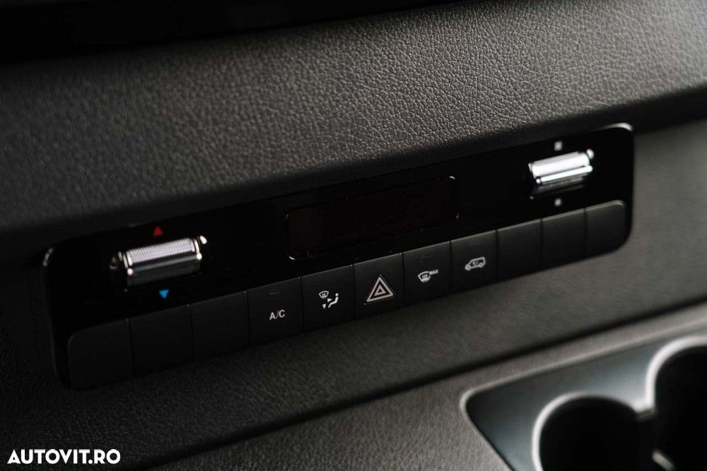 Mercedes-Benz sprinter - 25