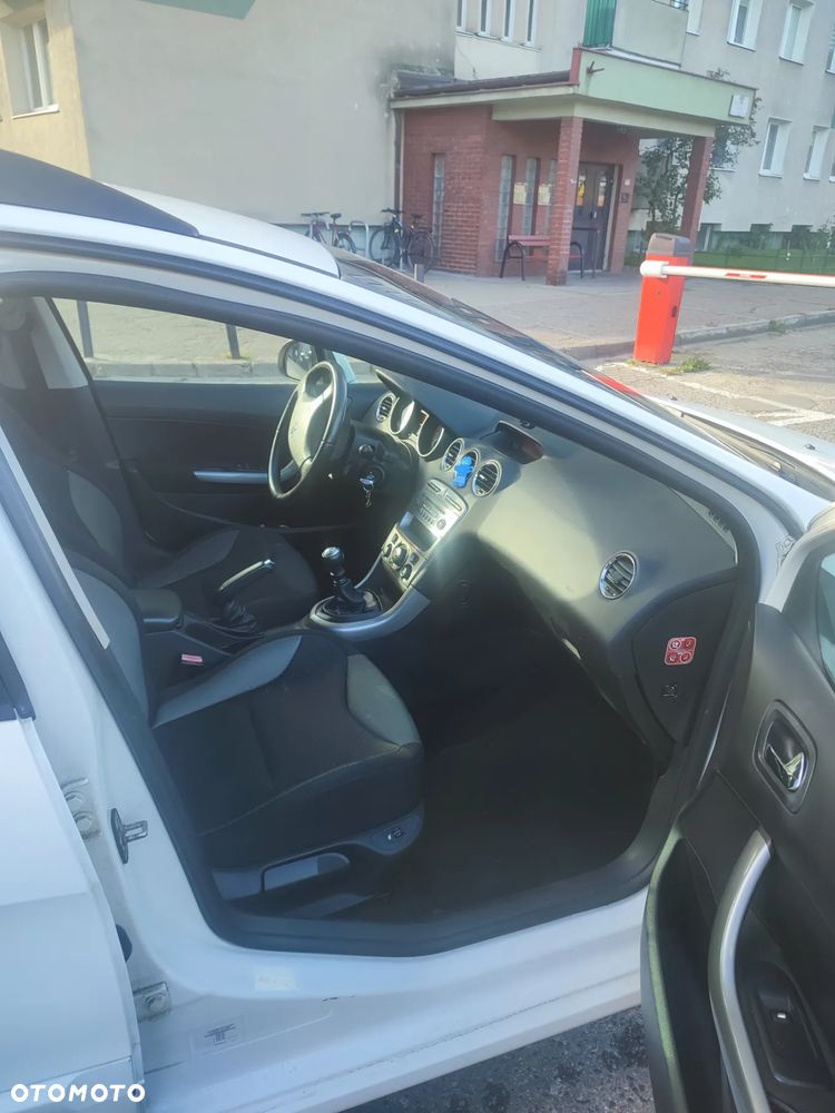 Peugeot 308 1.6 HDi Premium - 15
