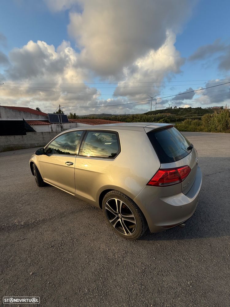 VW Golf 1.6 TDi BlueMotion Confortline - 4