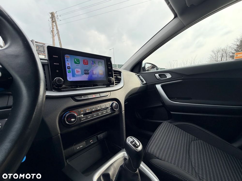 Kia Ceed 1.5 T-GDI M - 23