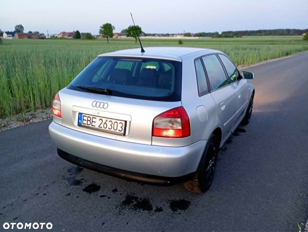 Audi A3 Sportback 1.6 Attraction - 5