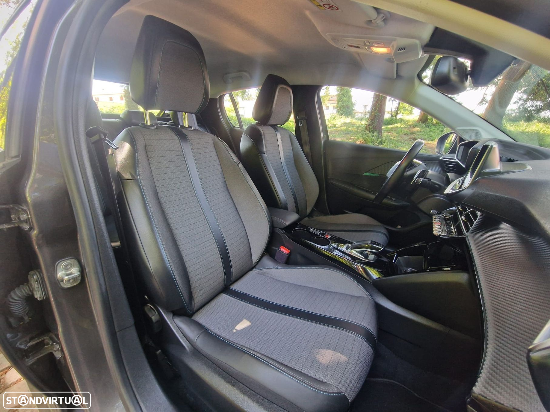 Peugeot 208 1.2 PureTech Allure Pack EAT8 - 30