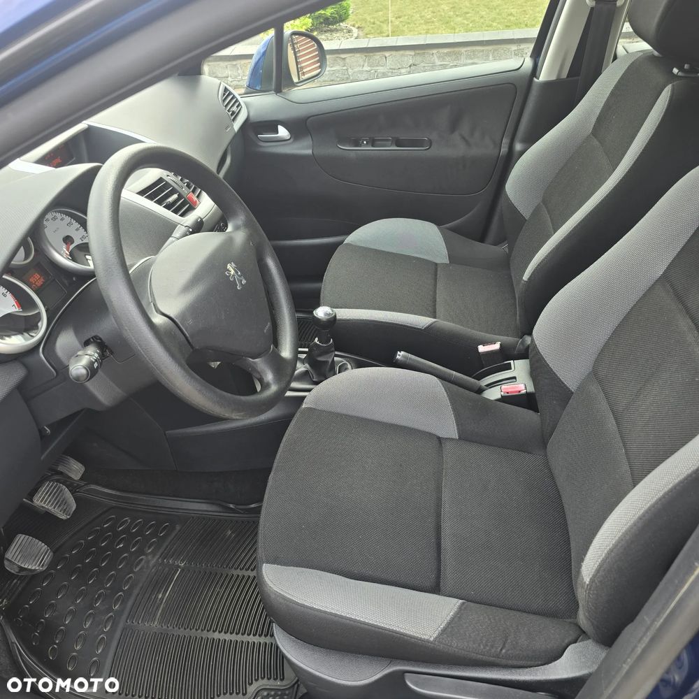 Peugeot 207 75 Urban Move - 14