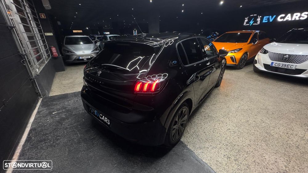 Peugeot e-208 Allure Pack - 5