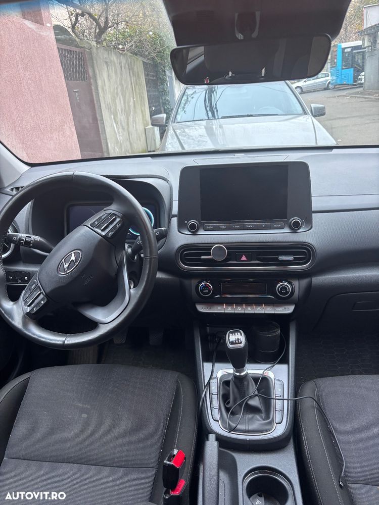 Hyundai KONA 1.0 T-GDI 2WD Highway - 2