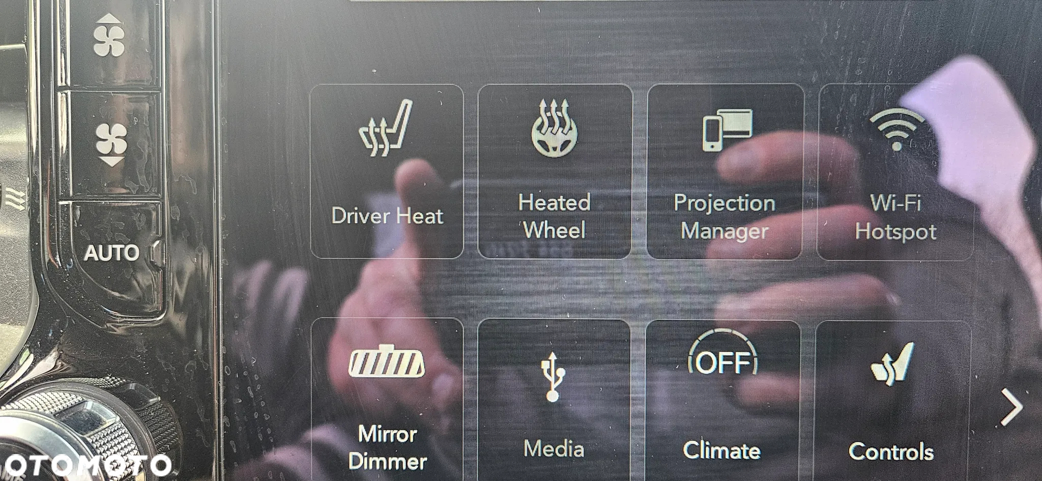 RAM 1500 V 5 2019- Big Horn KRÓTKI QUAD CAB 1,5 Komplet foteli Fotele tapicerka Kanapa Środek Boczki wykładzina Słupek próg listwa CZARNE WNĘTRZE WELUR - 36