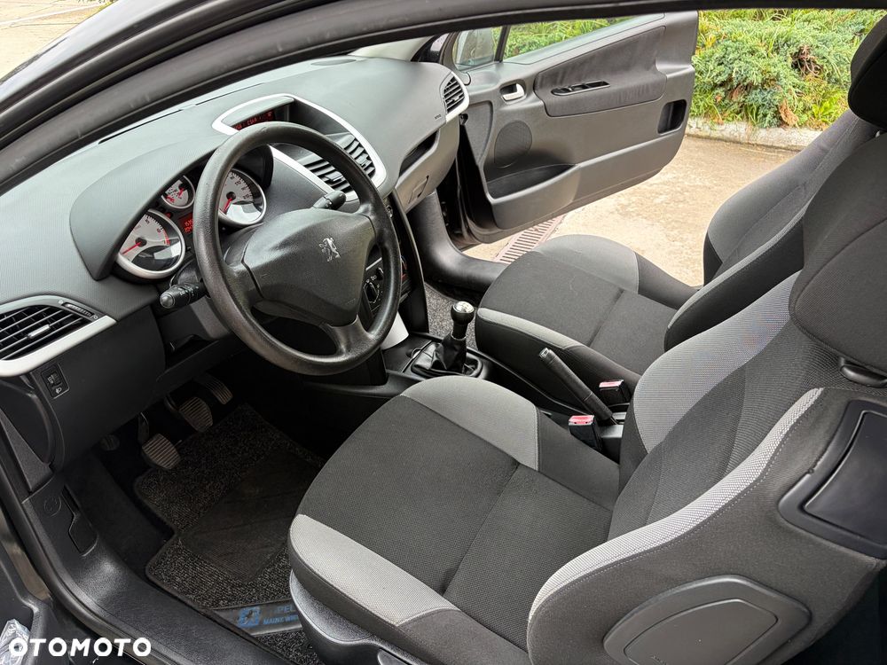 Peugeot 207 1.4 16V Trendy - 13
