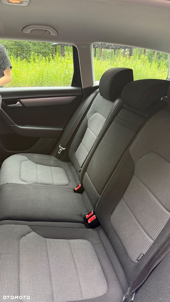 Volkswagen Passat - 22