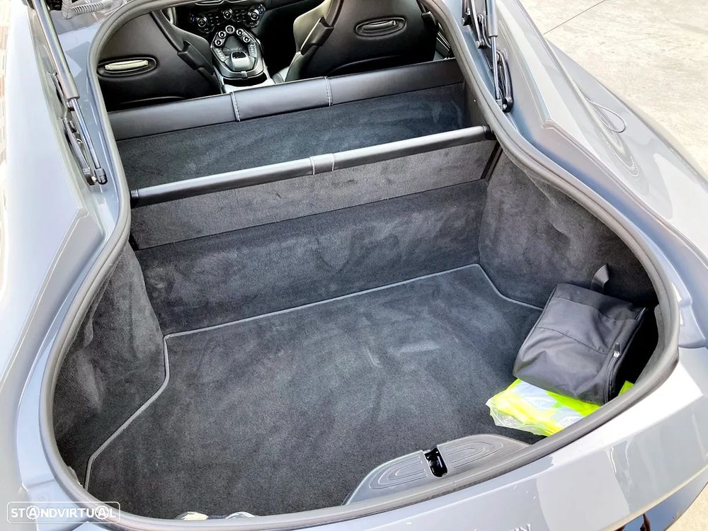 Aston Martin Vantage Coupe Standard - 22