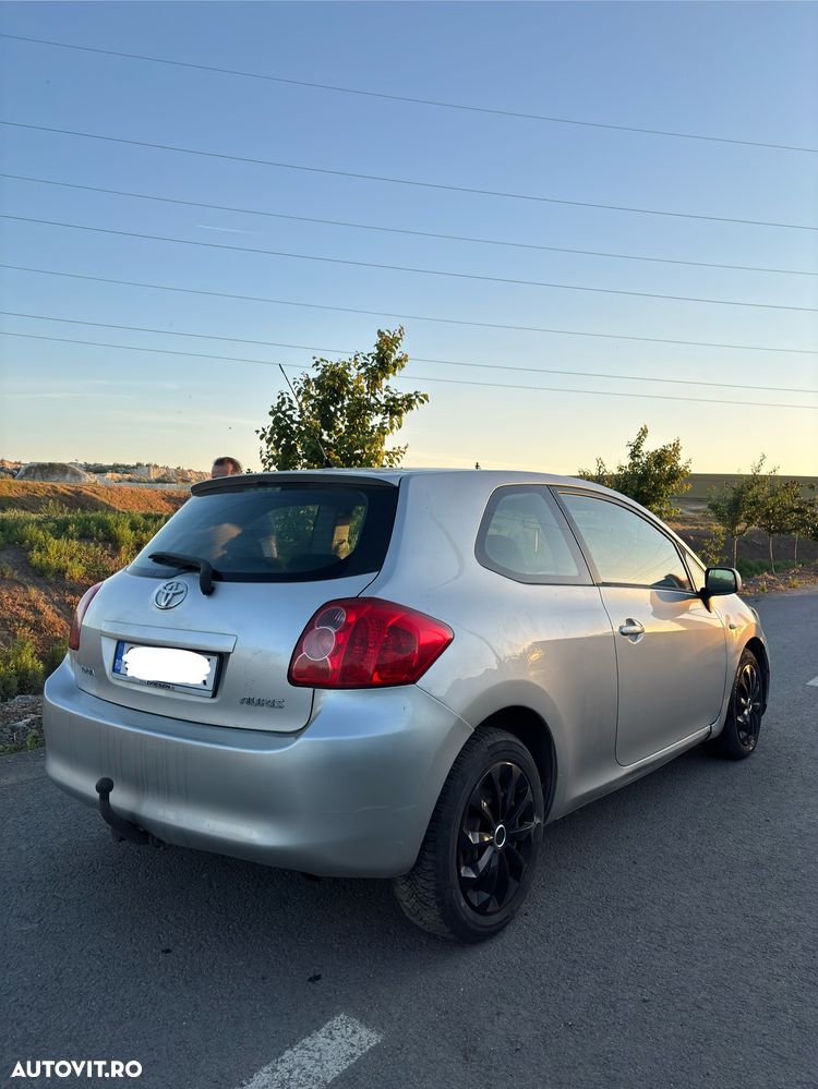 Toyota Auris 1.6 Sol - 6