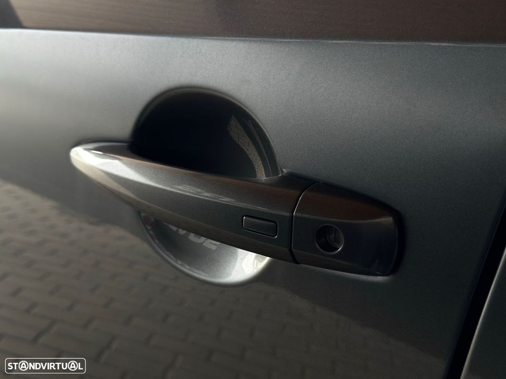 Nissan Qashqai 1.3 DIG-T Tekna SKY - 25