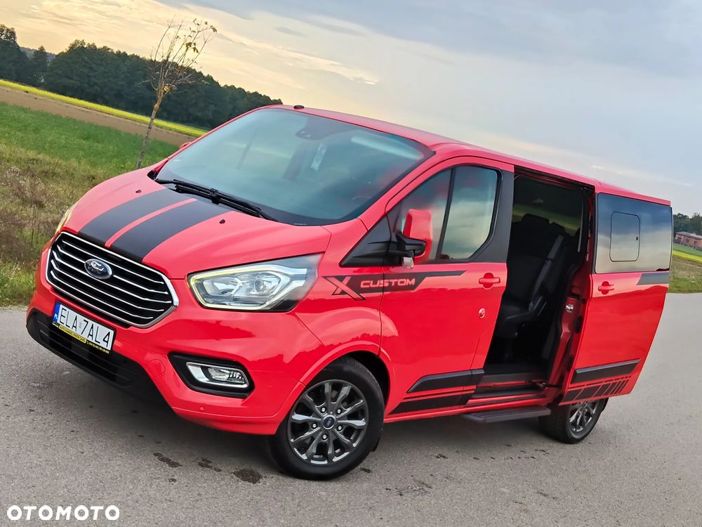 Ford Tourneo Custom - 11