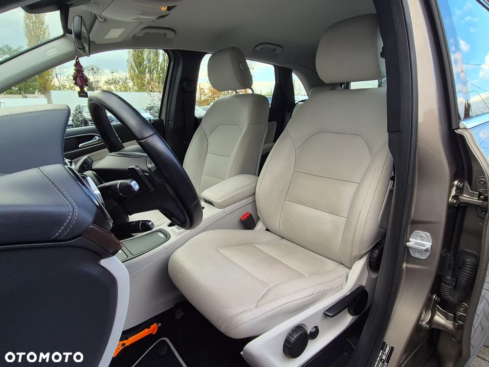 Mercedes-Benz Klasa B 180 7G-DCT UrbanStyle Edition - 25