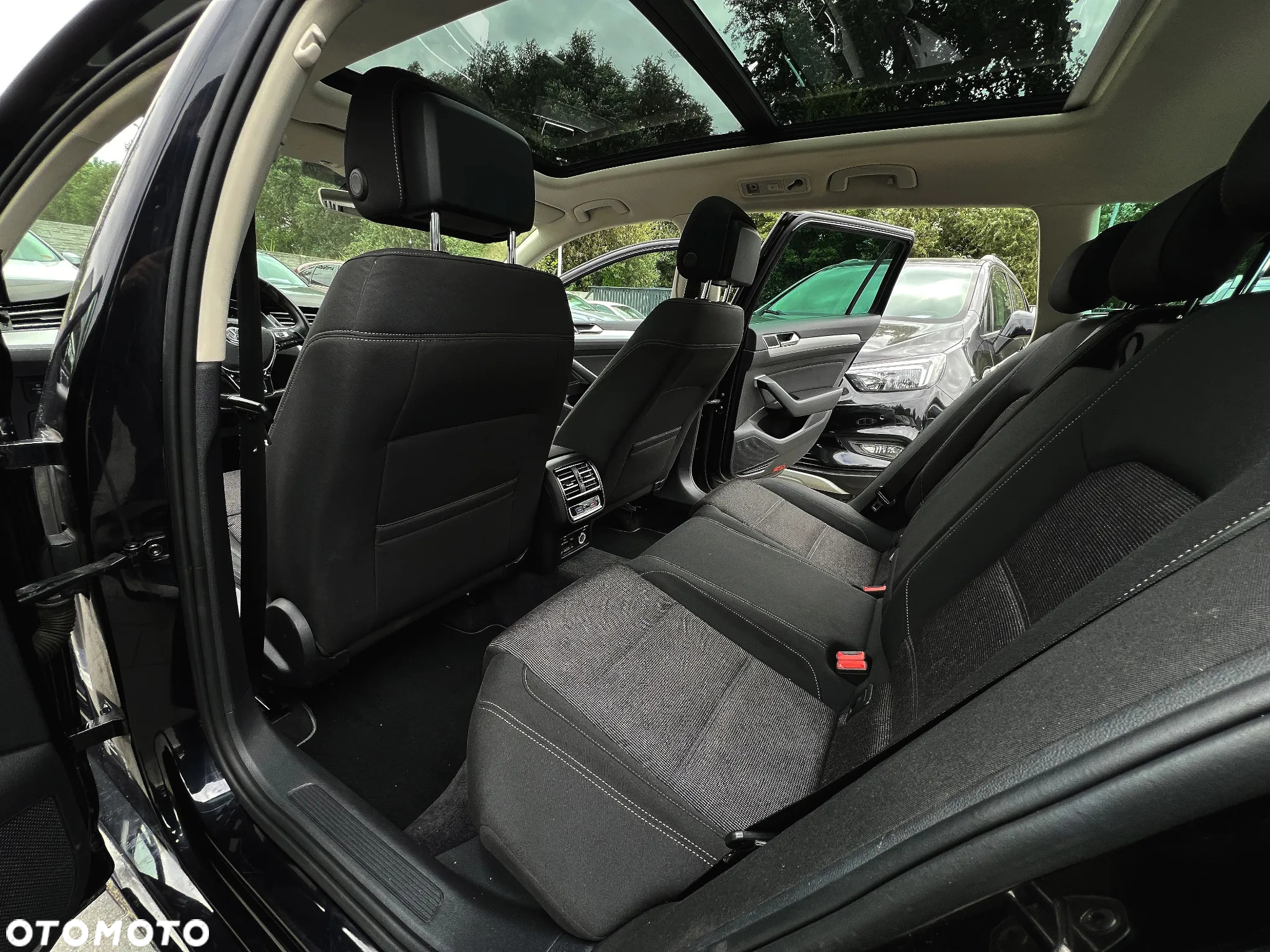 Volkswagen Passat Variant 2.0 TDI DSG (BlueMotion Technology) Comfortline - 31