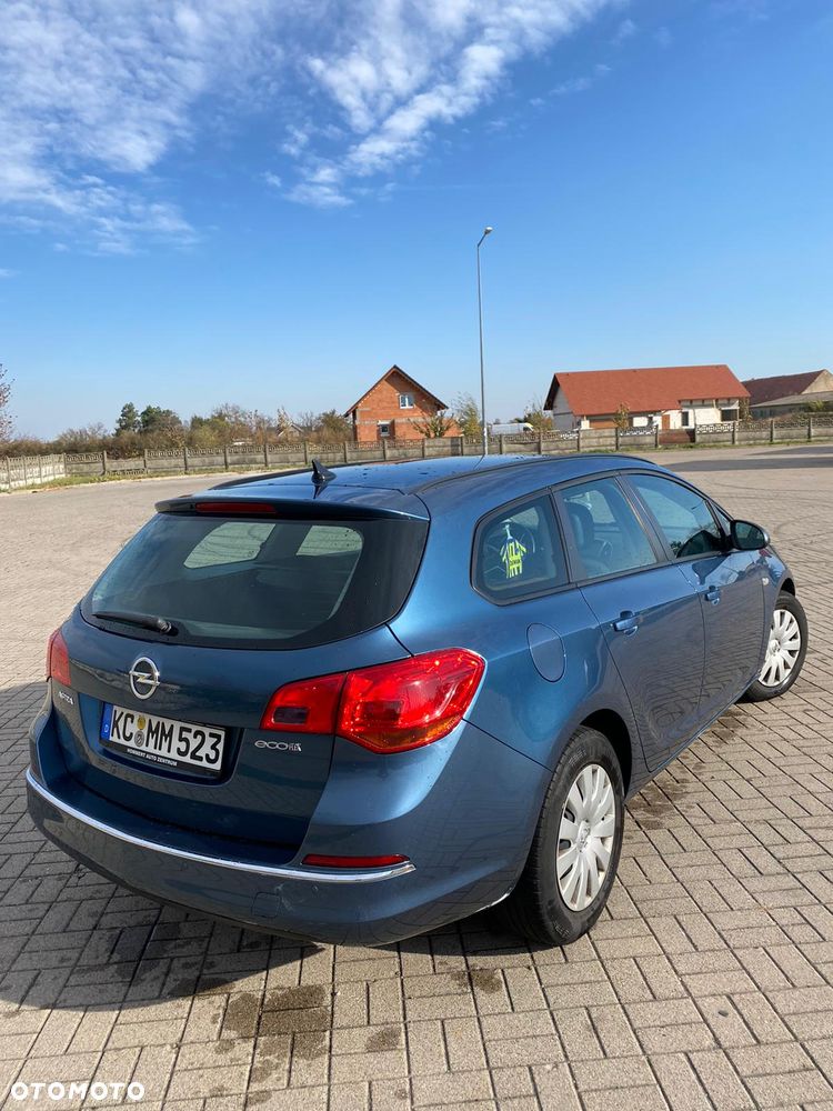 Opel Astra 2014 photo 3