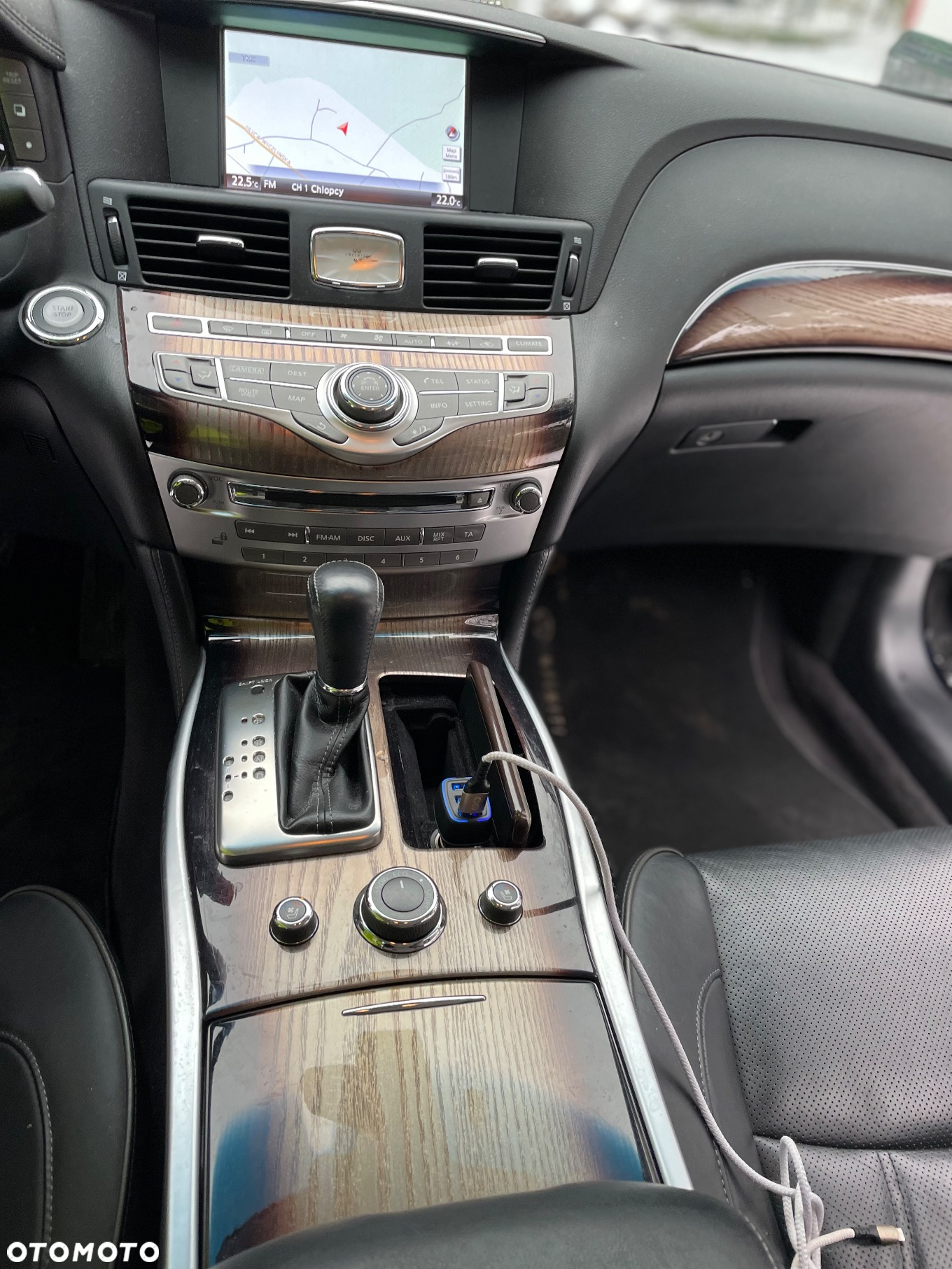 Infiniti Q70 Hybrid Premium Tech - 13