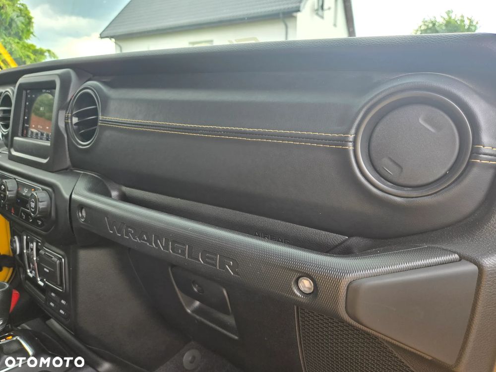 Jeep Wrangler - 19