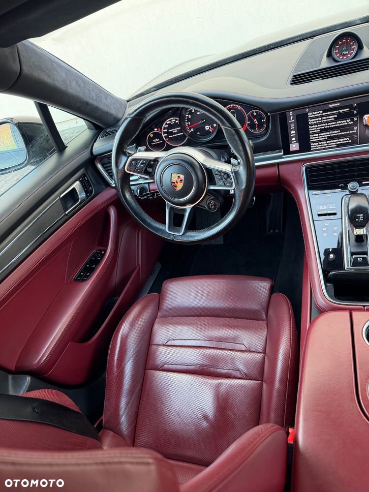 Porsche Panamera - 19