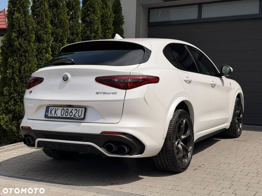 Alfa Romeo Stelvio 2.9 V6 Bi-Turbo Quadrifoglio Q4 - 14