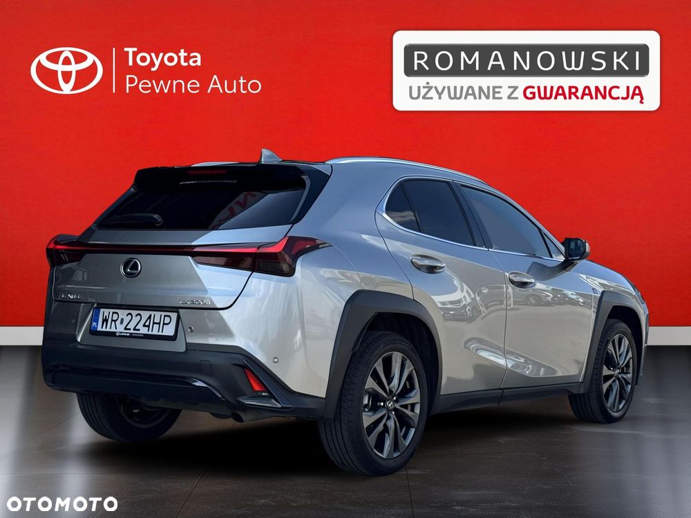 Lexus UX 300h F Sport Design - 6