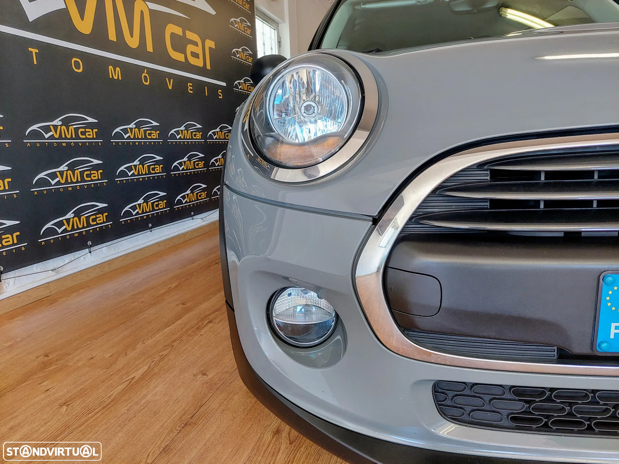 MINI 3 Portas One D - 21