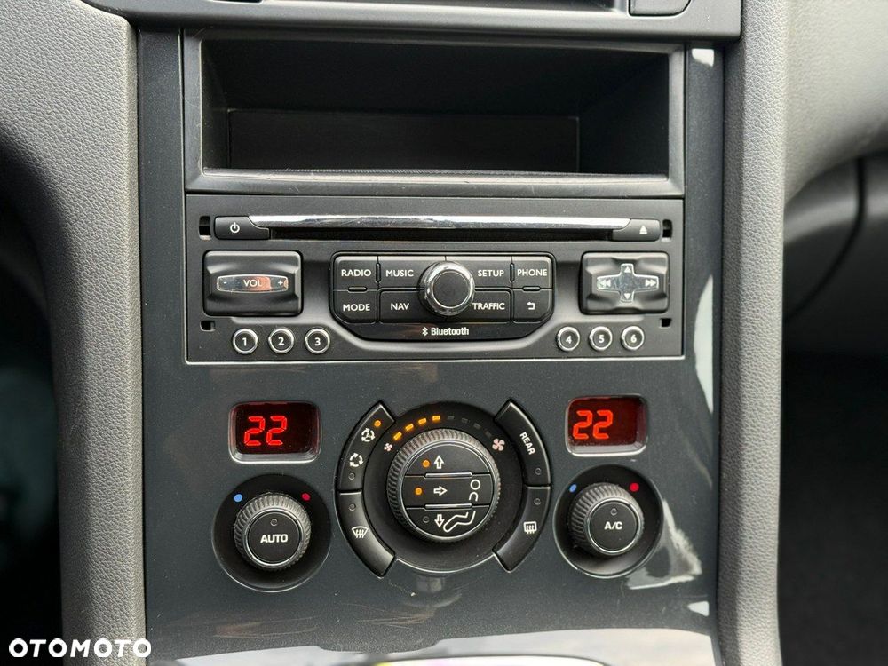 Peugeot 5008 2.0 BlueHDi Allure 7os - 28