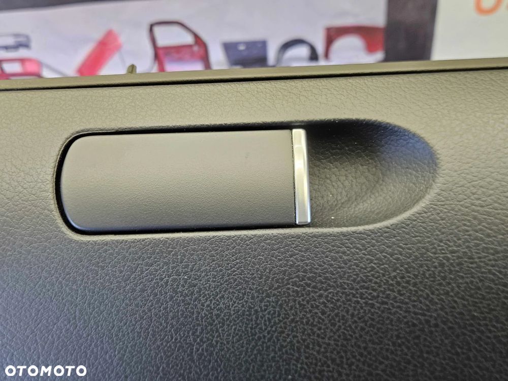 Schowek Pasażera 8E1857035 C Osłona Klapa Ciemny Soul Europa Audi A4 B6 B7 Seat Exeo - 26