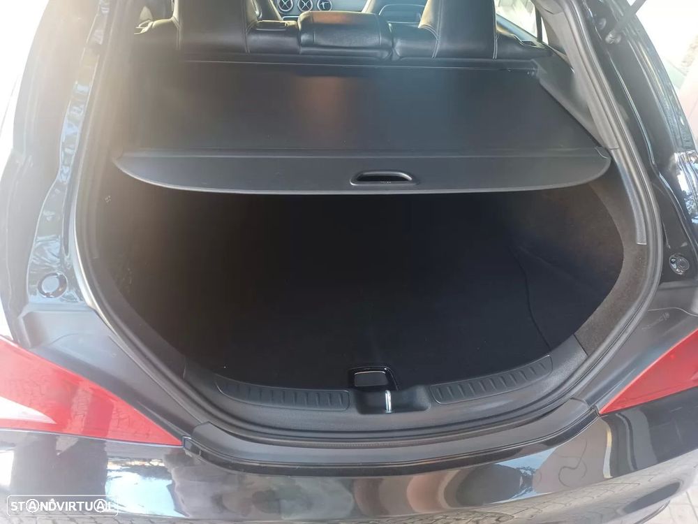 Mercedes-Benz CLA 180 d Shooting Brake Urban - 31