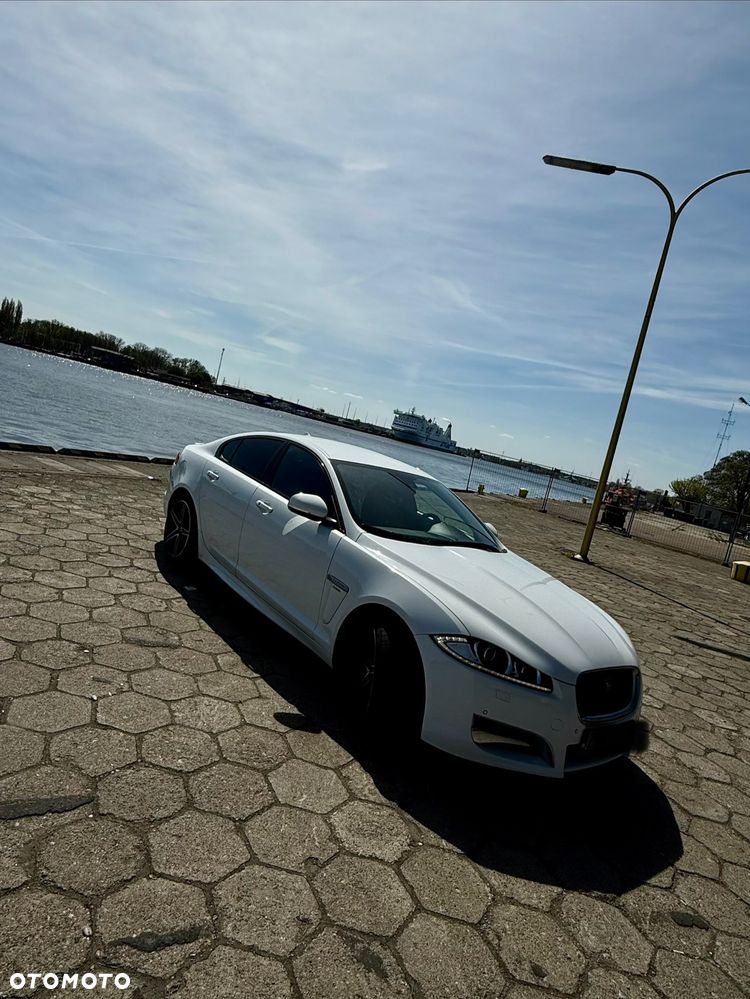 Jaguar XF 2.2 D R-Sport - 5
