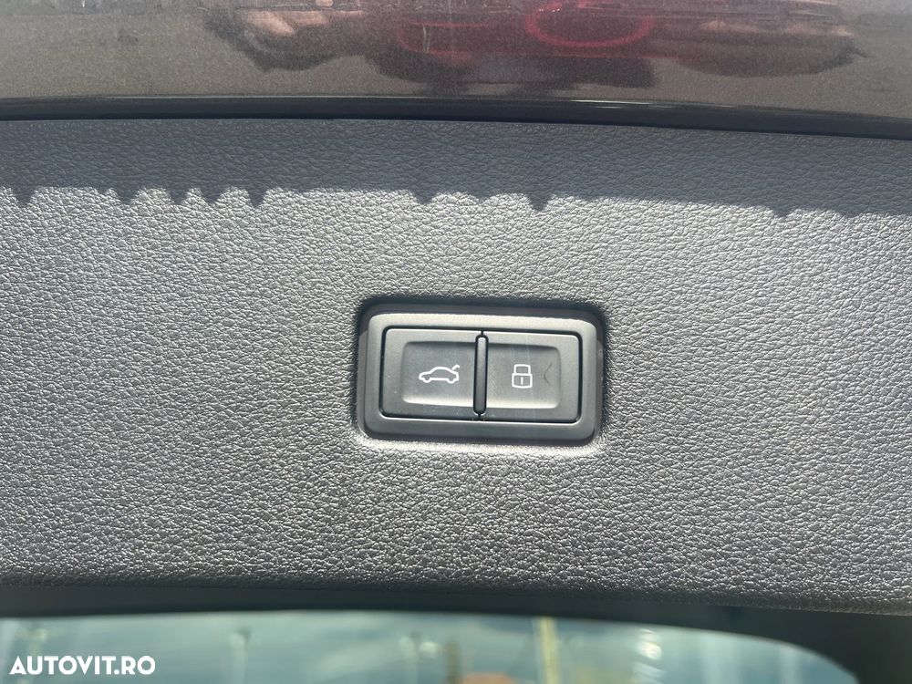 Audi Q8 55 TFSI e quattro Tiptronic PHEV - 29
