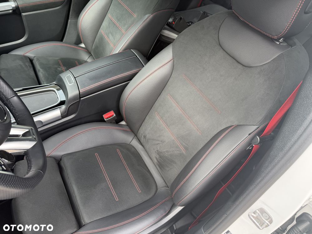 Mercedes-Benz GLB AMG 35 mHEV 4-Matic 8G-DCT - 24
