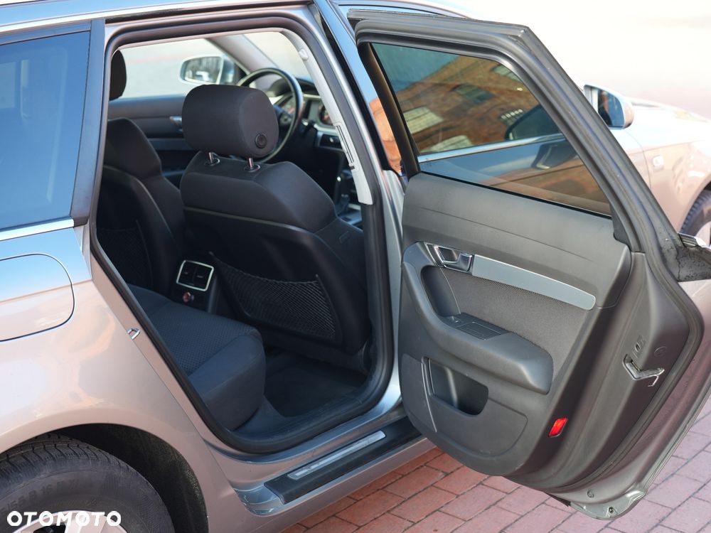 Audi A6 Avant 2.7 TDI DPF multitronic - 13