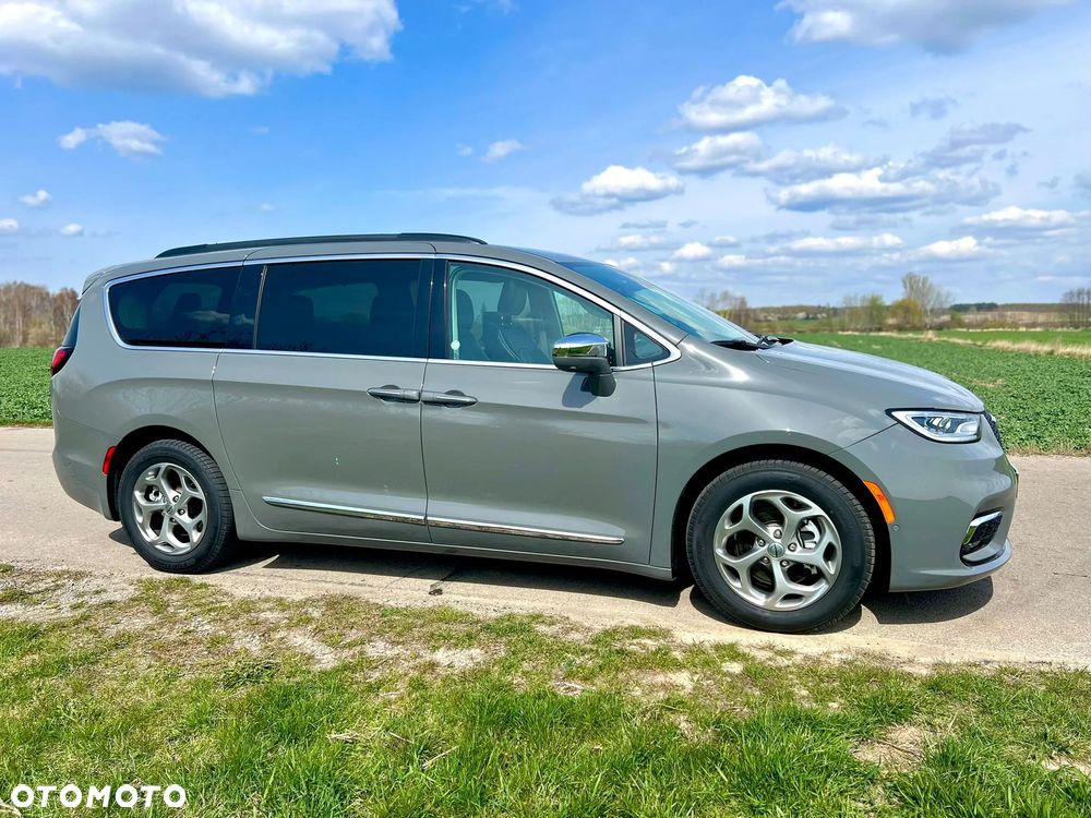 Chrysler Pacifica - 6