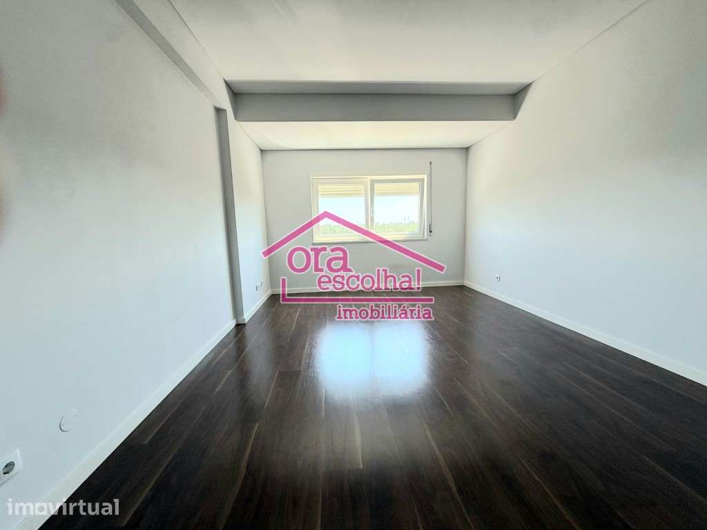 Apartamento T2 RECENTE com acabamentos modernos, 87 m2 de área brut... - Grande imagem: 4/14