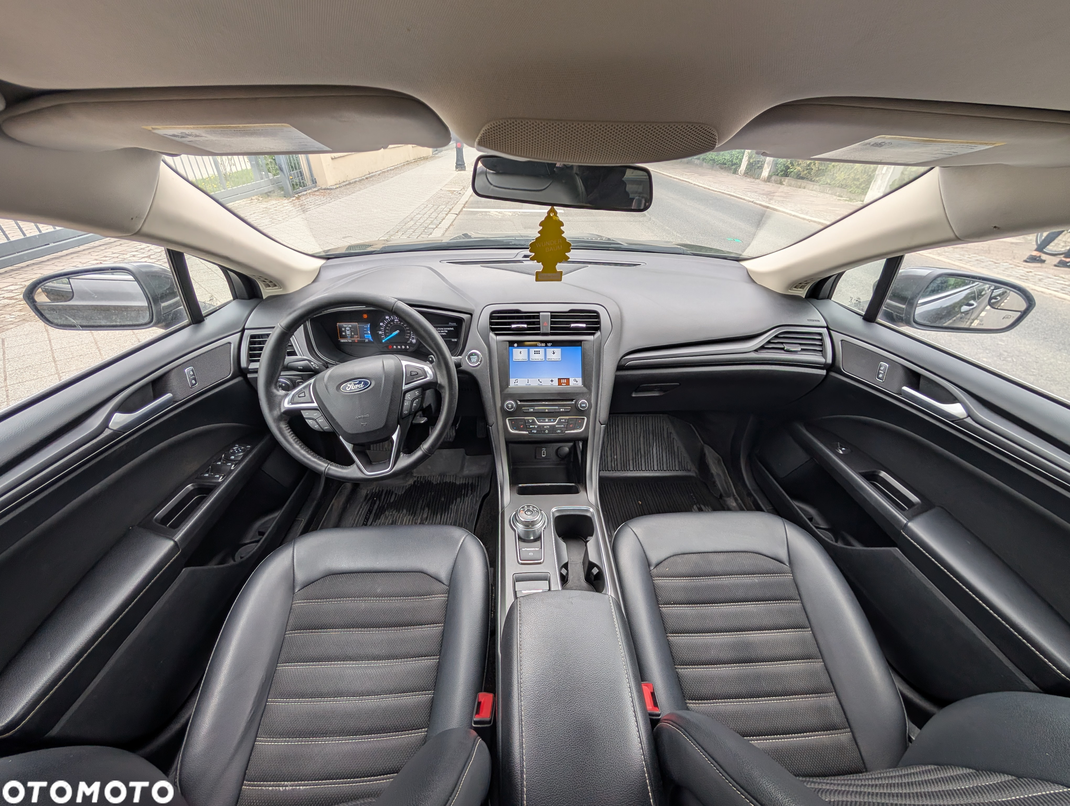 Ford Fusion - 13