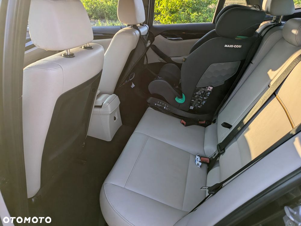 BMW X1 xDrive20d - 8