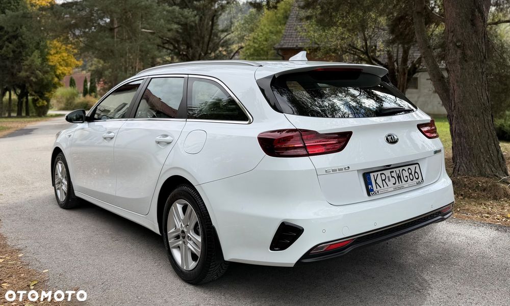 Kia Ceed 1.6 CRDi mHEV L - 10