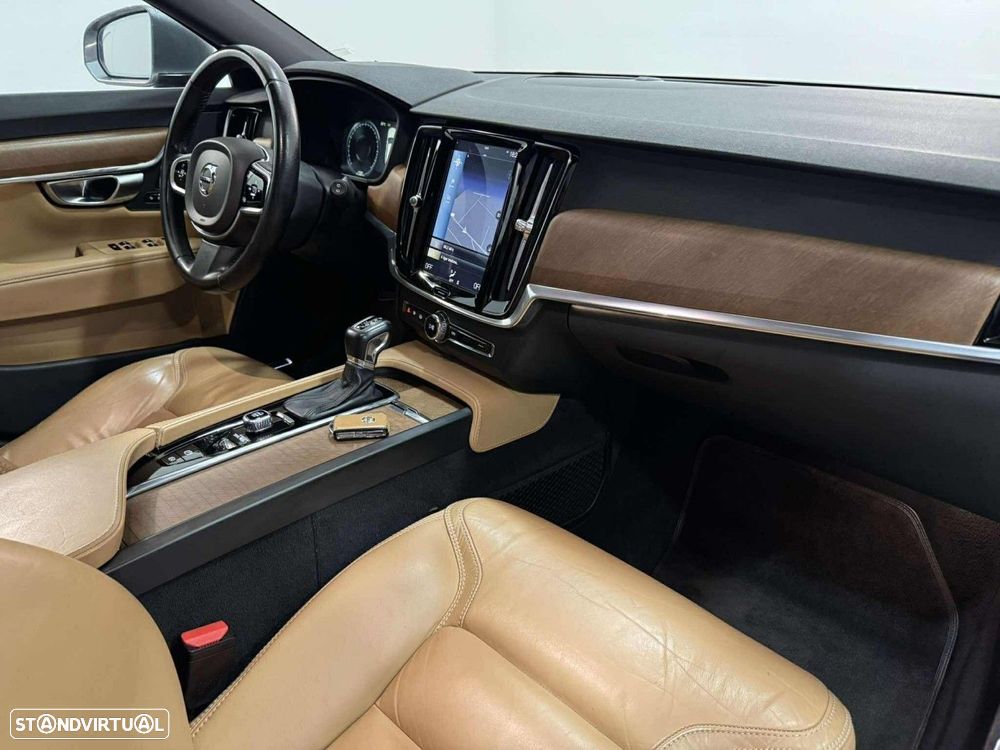 Volvo V90 2.0 D4 Momentum Geartronic - 13