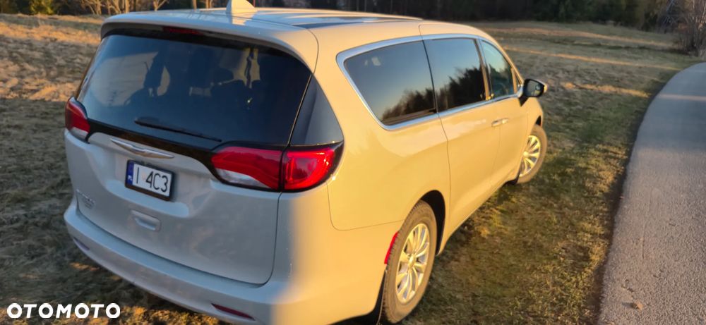 Chrysler Pacifica - 6