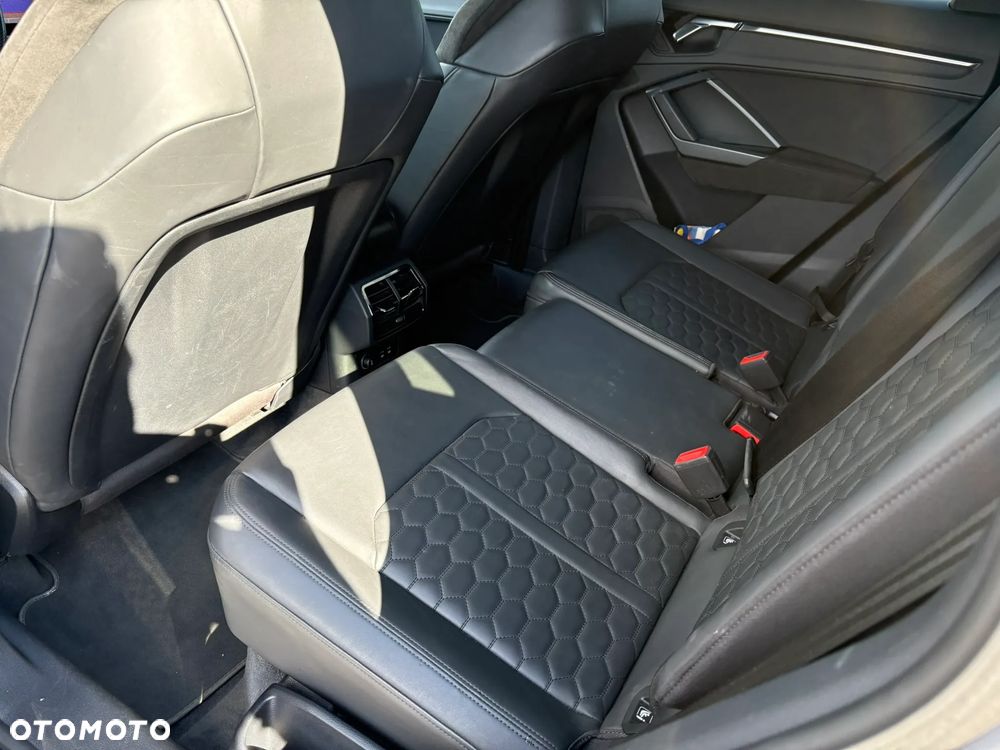Audi RS Q3 2.5 TFSI quattro S tronic - 23