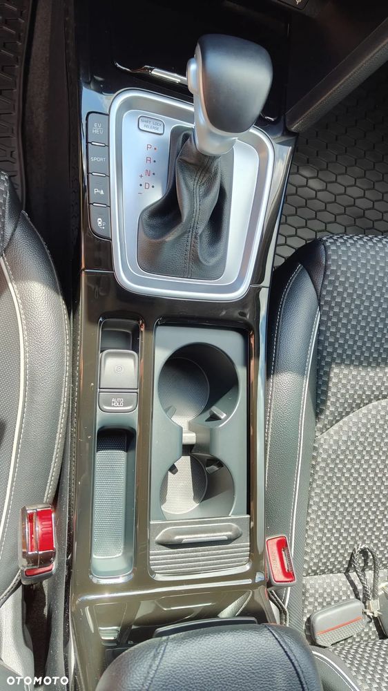 Kia Ceed 1.6 GDI PHEV Business Line DCT - 24