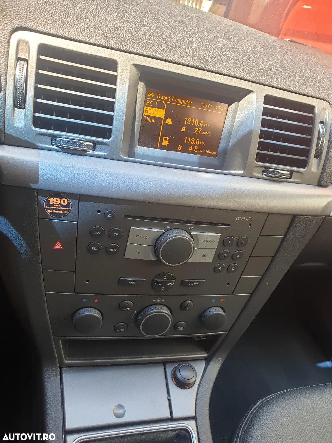Opel Vectra 1.6i Essentia - 11