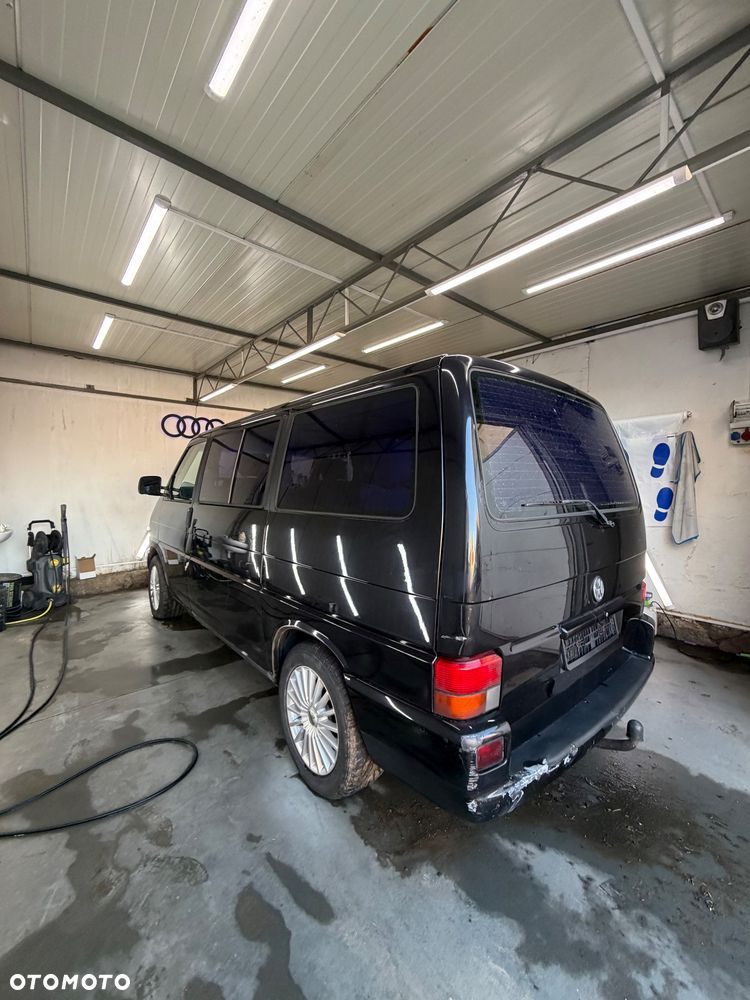 Volkswagen Multivan - 4