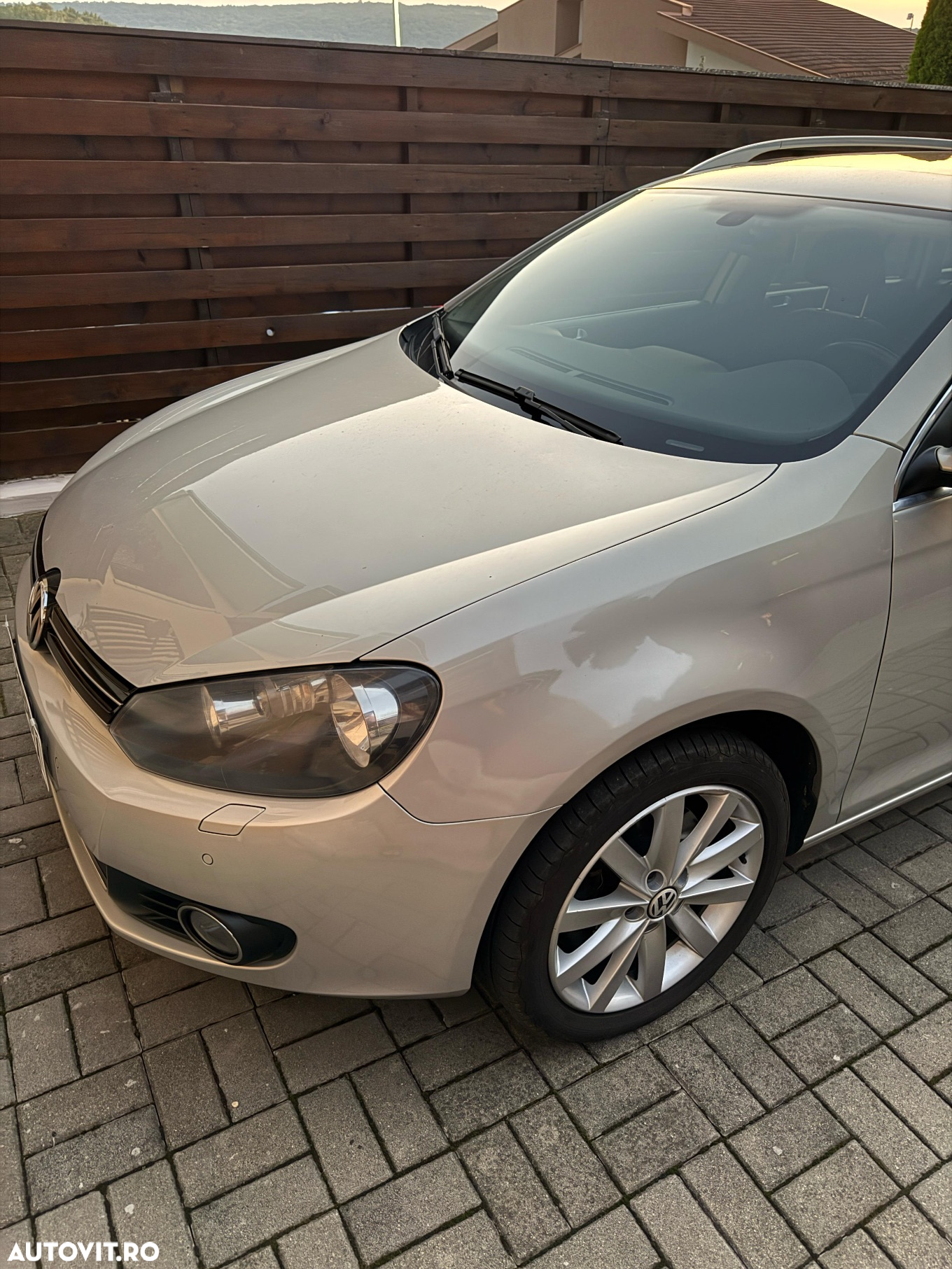 Volkswagen Golf Variant 2.0 TDI DPF DSG Highline - 4